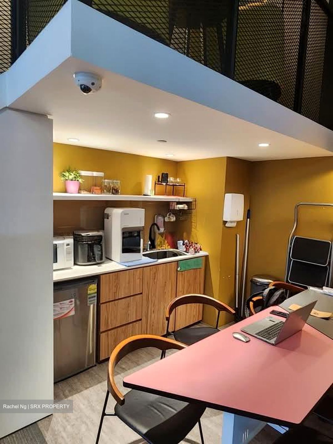 Woods Square (D25), Office #526971641